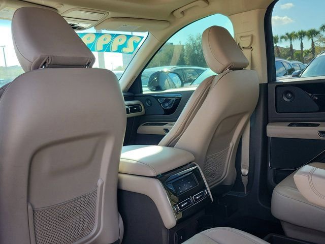 Used 2021 Lincoln Aviator Reserve image 15