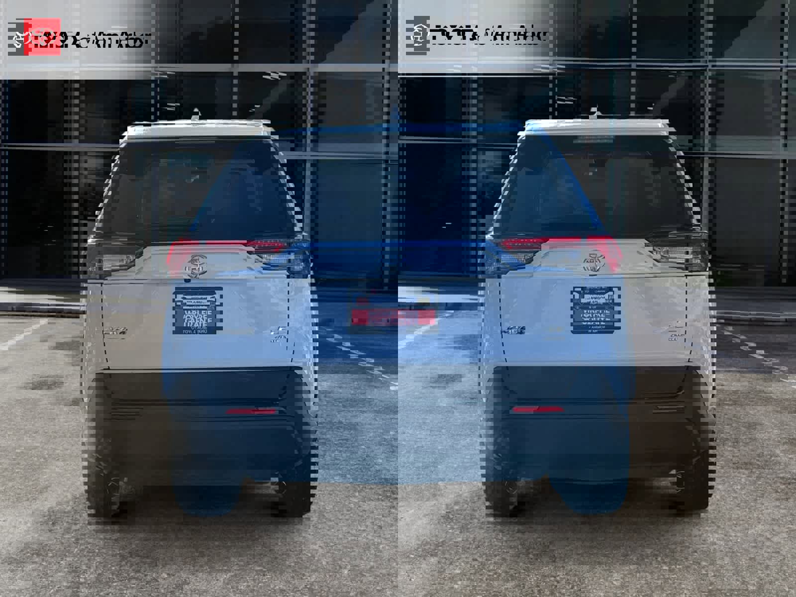 Used 2024 Toyota RAV4 LE image 9