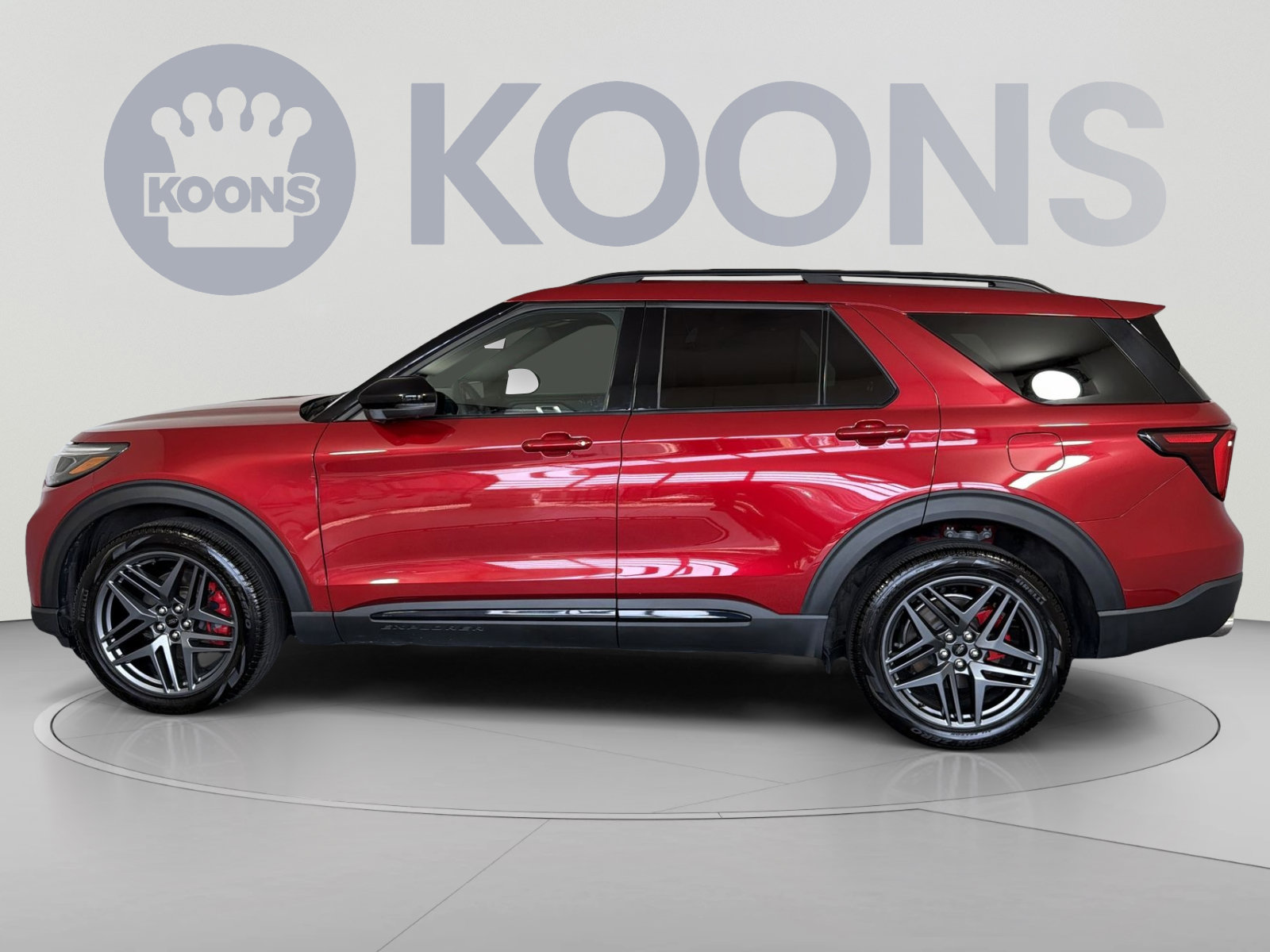 Used 2025 Ford Explorer ST-Line w/ Premium Package AWD/4WD image 2