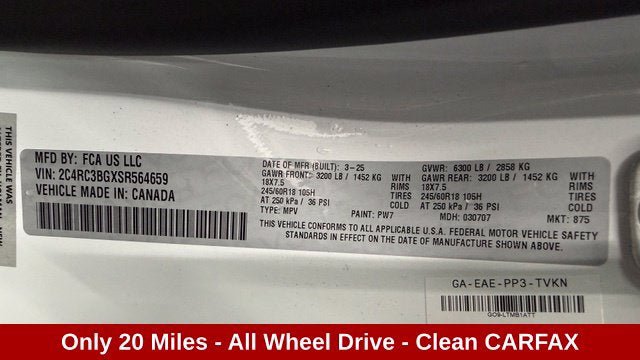 Used 2025 Chrysler Pacifica Select AWD/4WD image 27