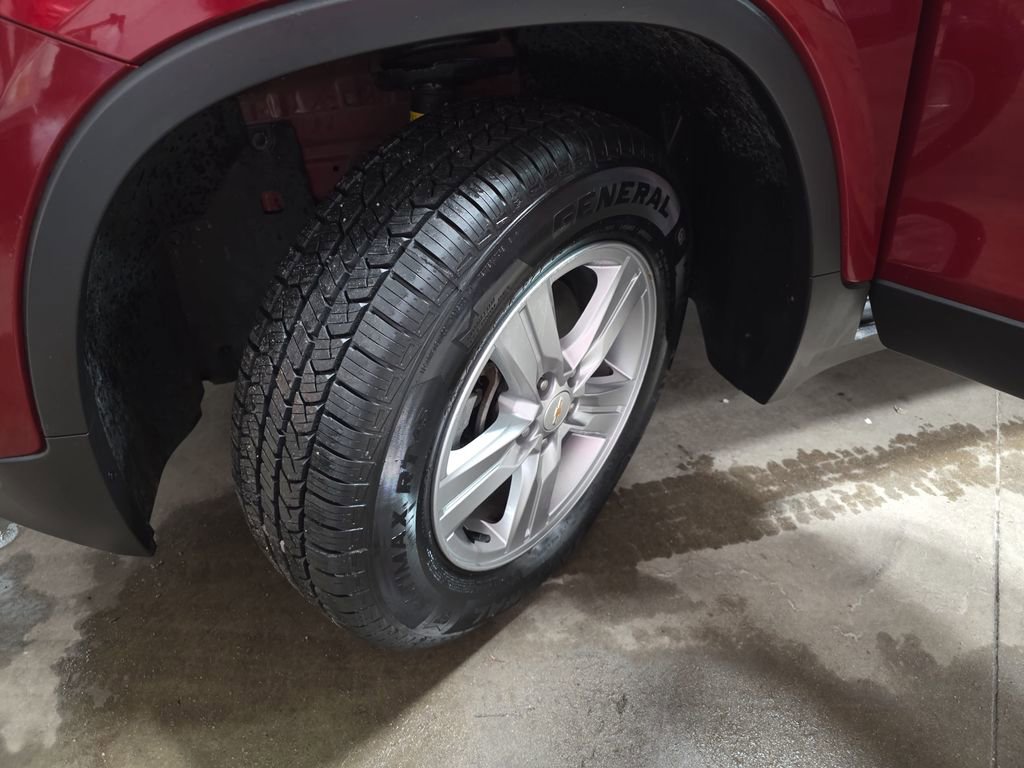 Certified 2022 Chevrolet Trax LT w/ LT Convenience Package image 34