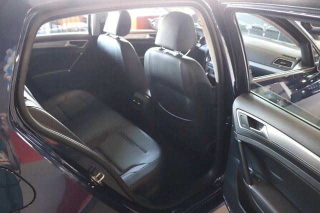 Used 2016 Volkswagen e-Golf SEL Premium image 22