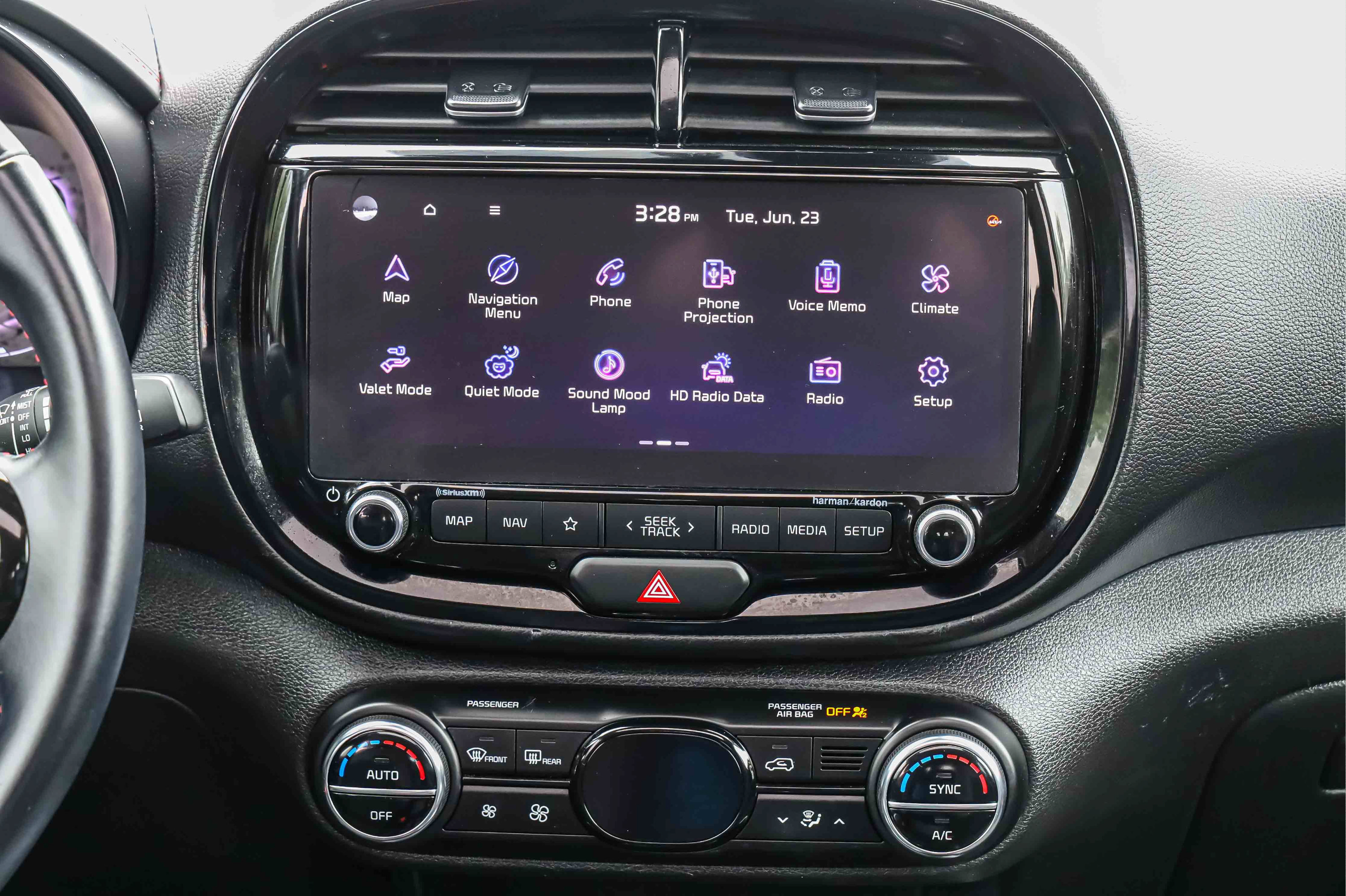 Certified 2024 Kia Soul GT-Line w/ Option Group 020 FWD image 11