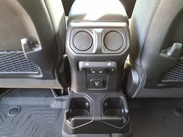 New 2026 Jeep Gladiator Rubicon w/ Steel Power Dome Hood Package AWD/4WD image 28