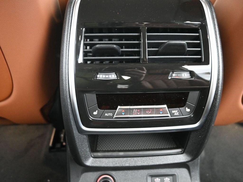 New 2026 BMW X7 xDrive40i image 36