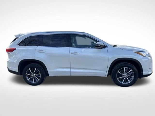 Used 2018 Toyota Highlander XLE image 7