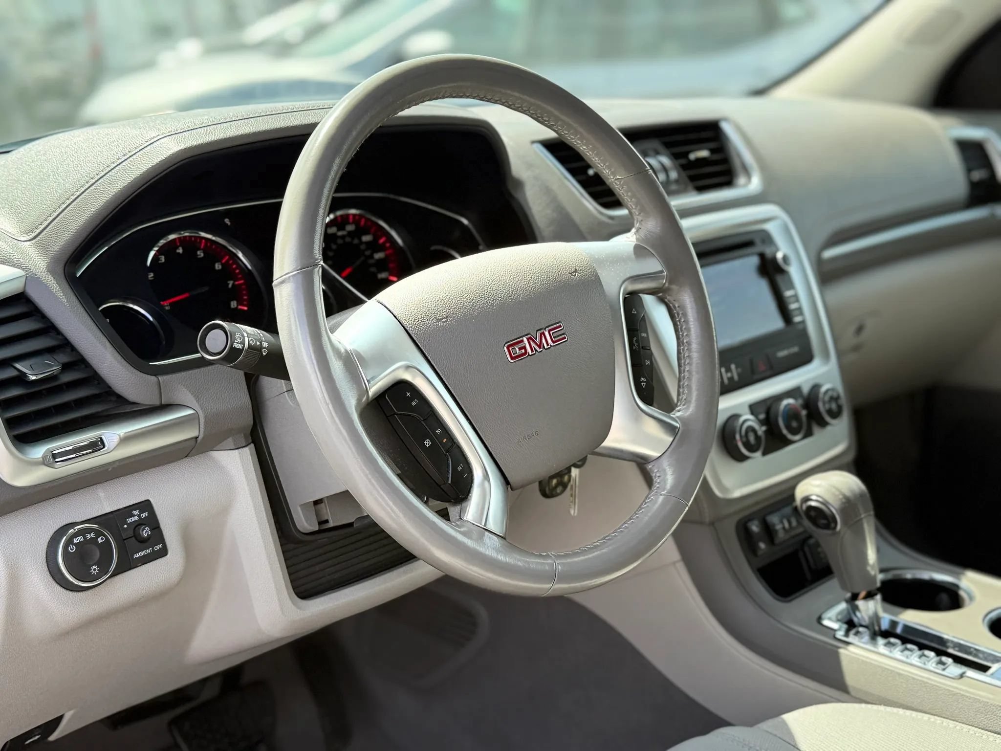 Used 2015 GMC Acadia SLE AWD/4WD image 28