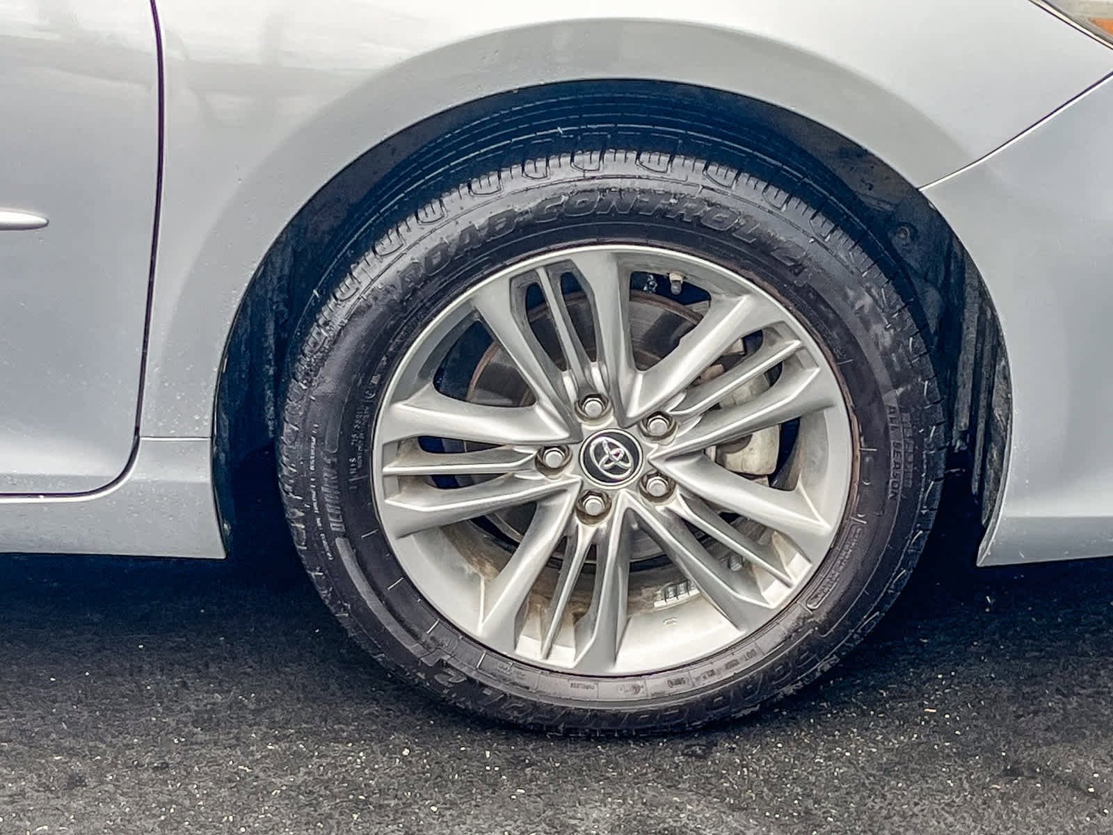 Used 2017 Toyota Camry SE image 9