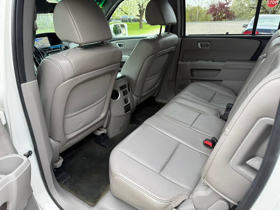 Used 2015 Honda Pilot Touring image 19