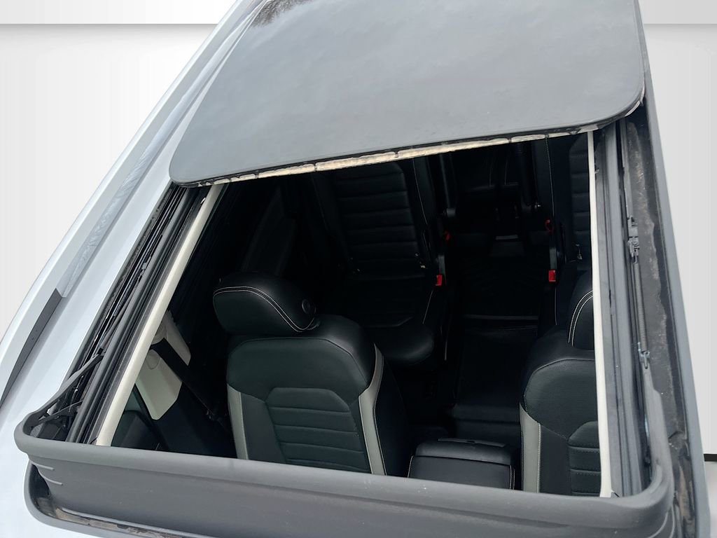 Used 2022 Volkswagen Atlas SEL Premium image 23