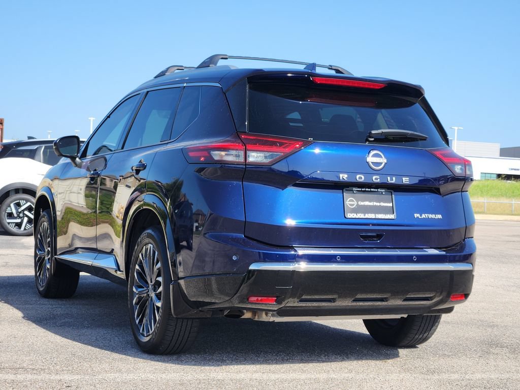 Used 2025 Nissan Rogue Platinum w/ Platinum Premium Package FWD image 3