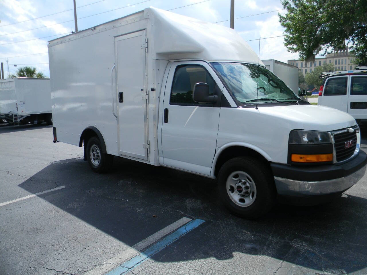 Used 2022 GMC Savana 3500 w/ Power Convenience Package