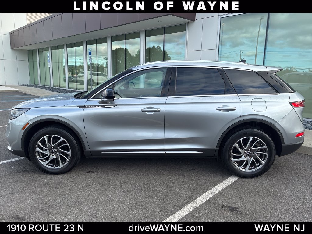 Certified 2022 Lincoln Corsair AWD w/ Equipment Group 101A image 2