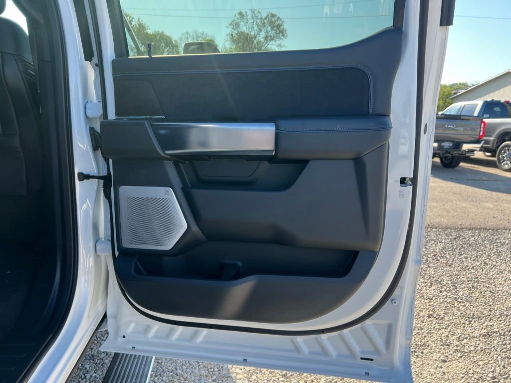 New 2026 Ford F350 Platinum w/ FX4 Off-Road Package image 20