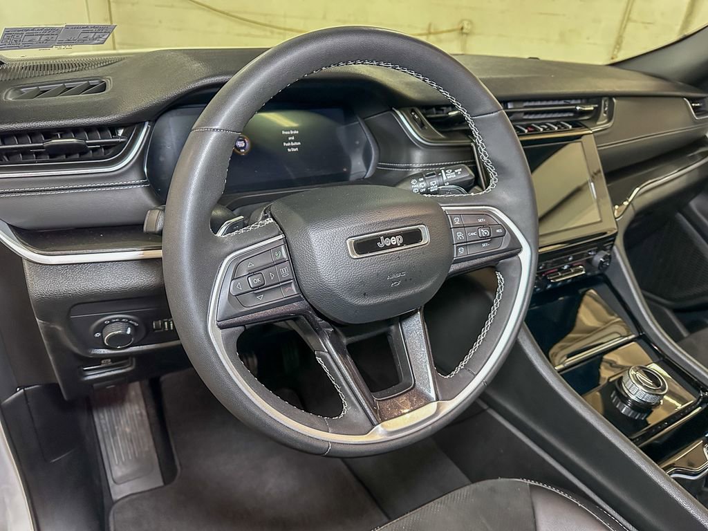 Certified 2023 Jeep Grand Cherokee Altitude image 25