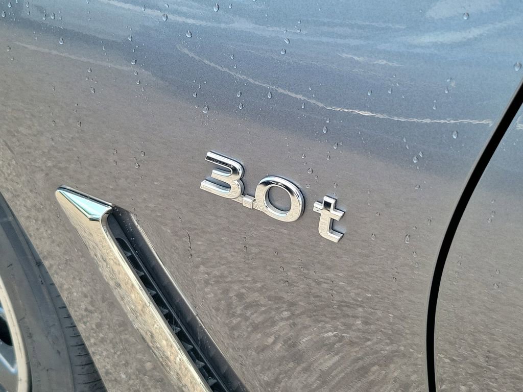 Used 2017 INFINITI Q60 w/ Cargo Package image 13