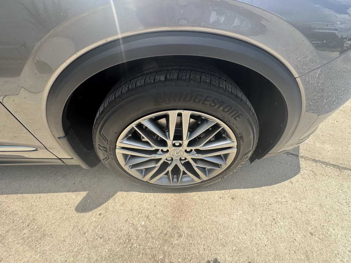 Used 2024 Acura MDX SH-AWD w/ Advance Package image 33