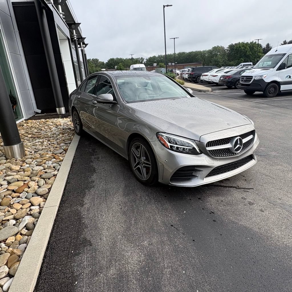 Used 2020 Mercedes-Benz C 300 4MATIC Sedan image 4