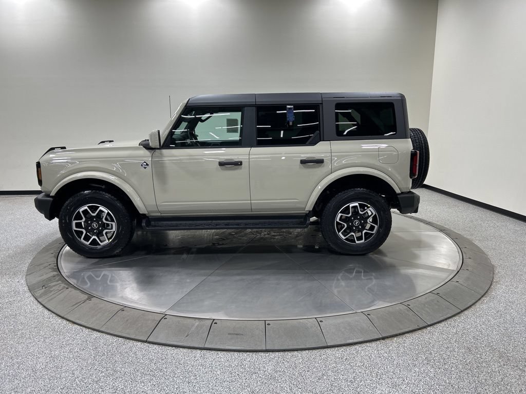 New 2026 Ford Bronco Outer Banks AWD/4WD image 9