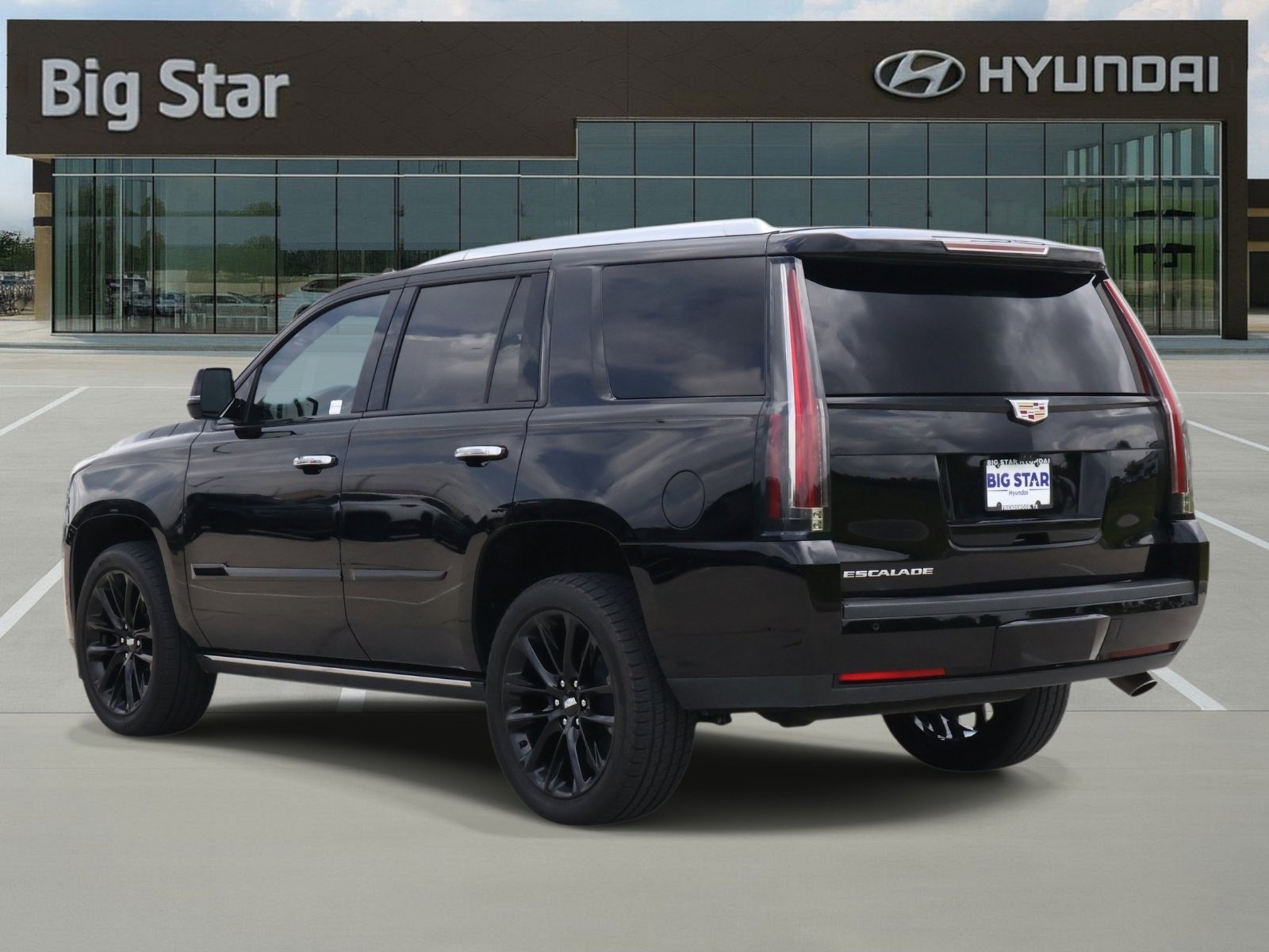 Used 2020 Cadillac Escalade Premium Luxury w/ Escalade Sport Edition RWD image 3