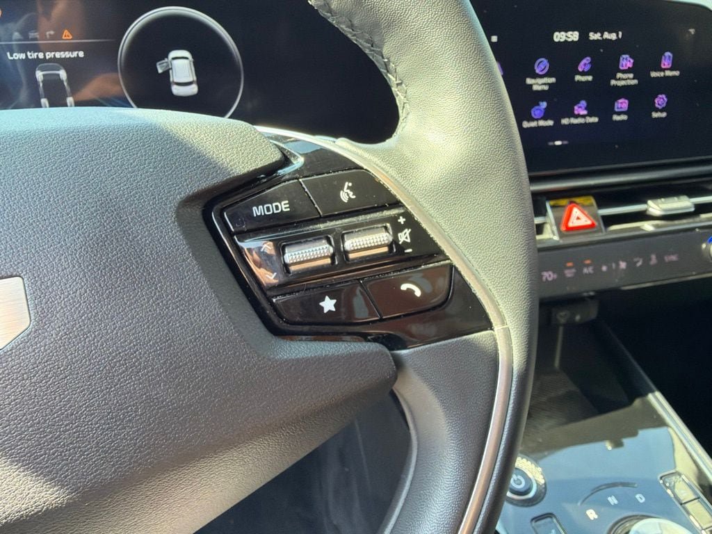 Certified 2023 Kia Niro Wind w/ Wind Preserve Package FWD image 16