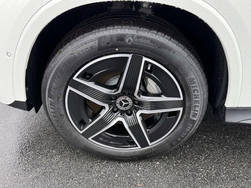 Certified 2025 Mercedes-Benz GLC 300 4MATIC image 11