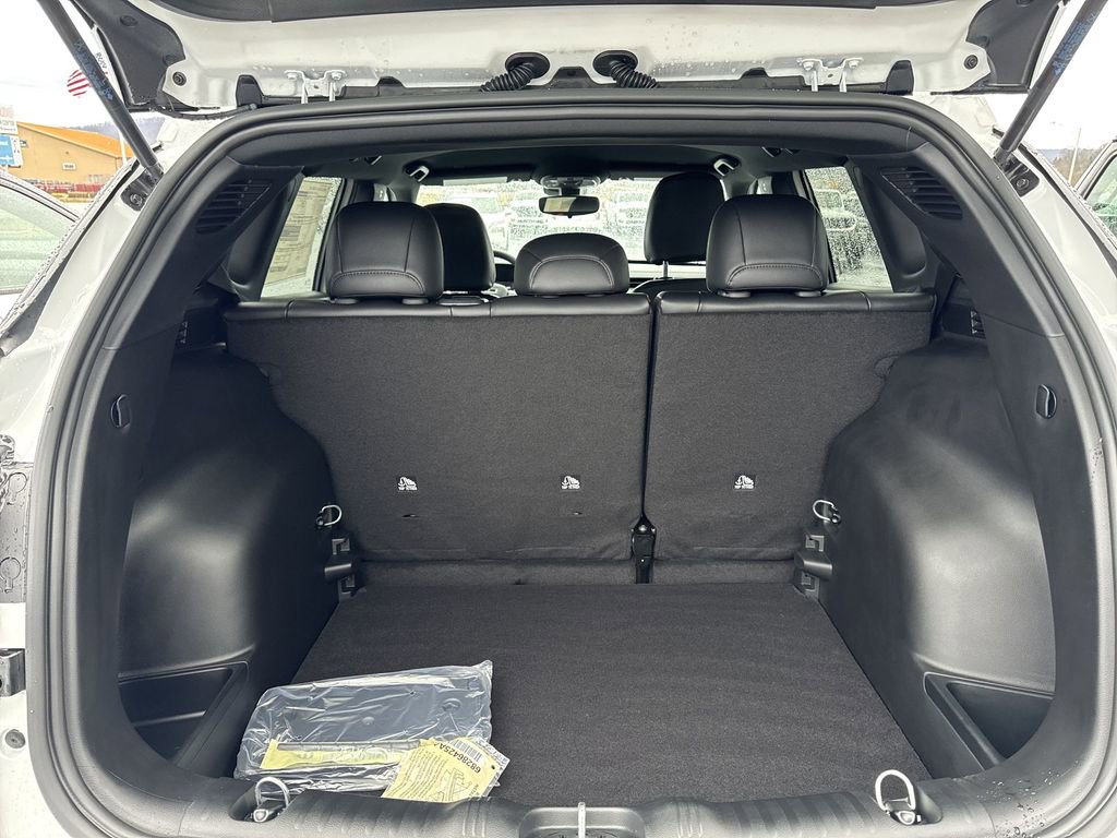 New 2026 Jeep Compass Latitude image 22