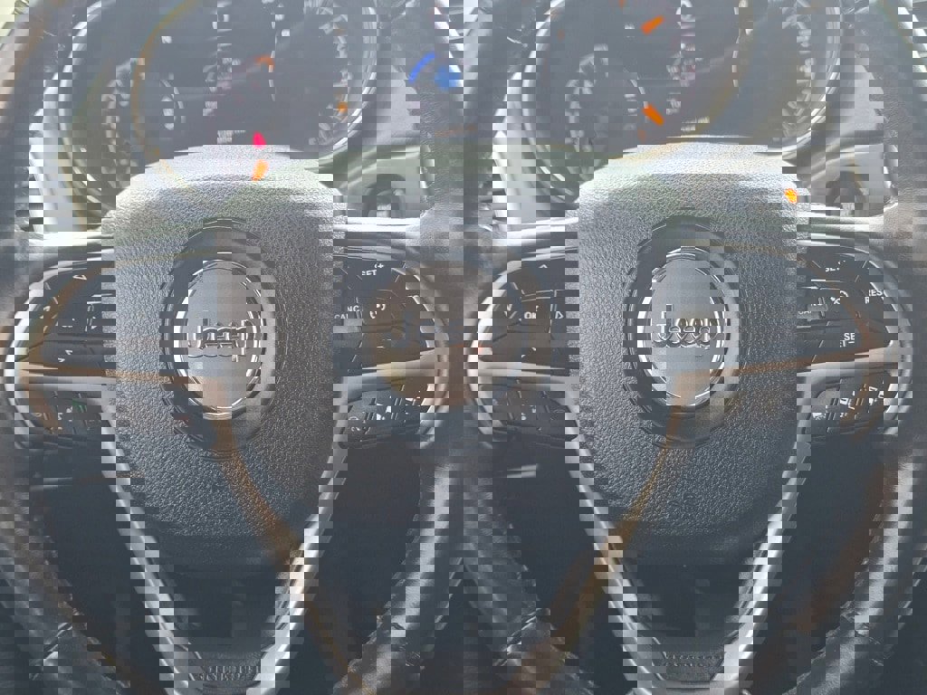 Used 2018 Jeep Grand Cherokee High Altitude image 19