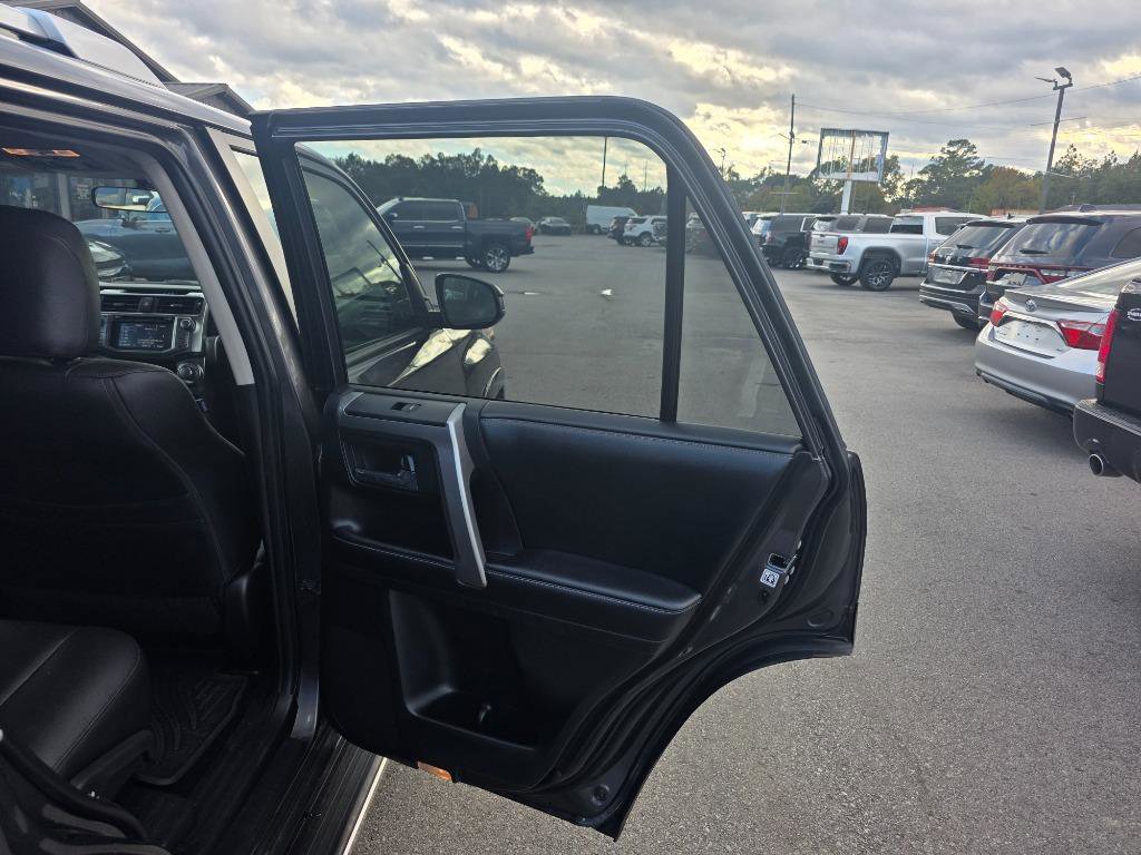 Used 2016 Toyota 4Runner SR5 RWD image 12