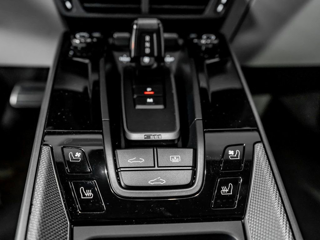 Certified 2025 Porsche 911 Carrera image 25