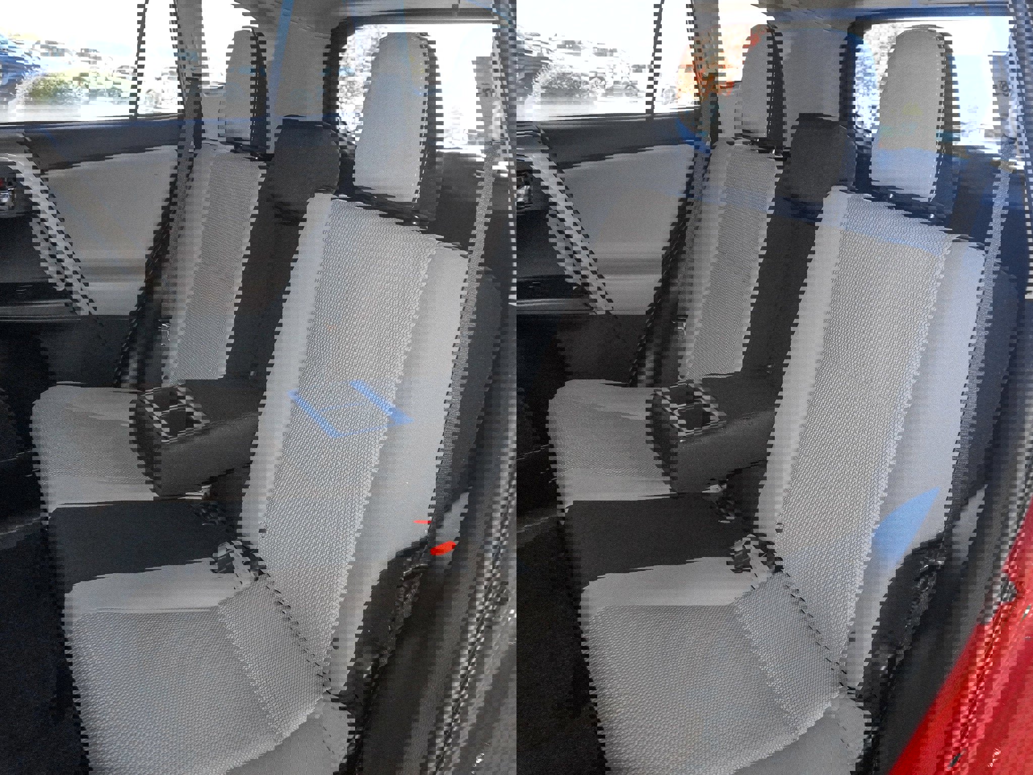 Used 2016 Toyota RAV4 XLE image 37