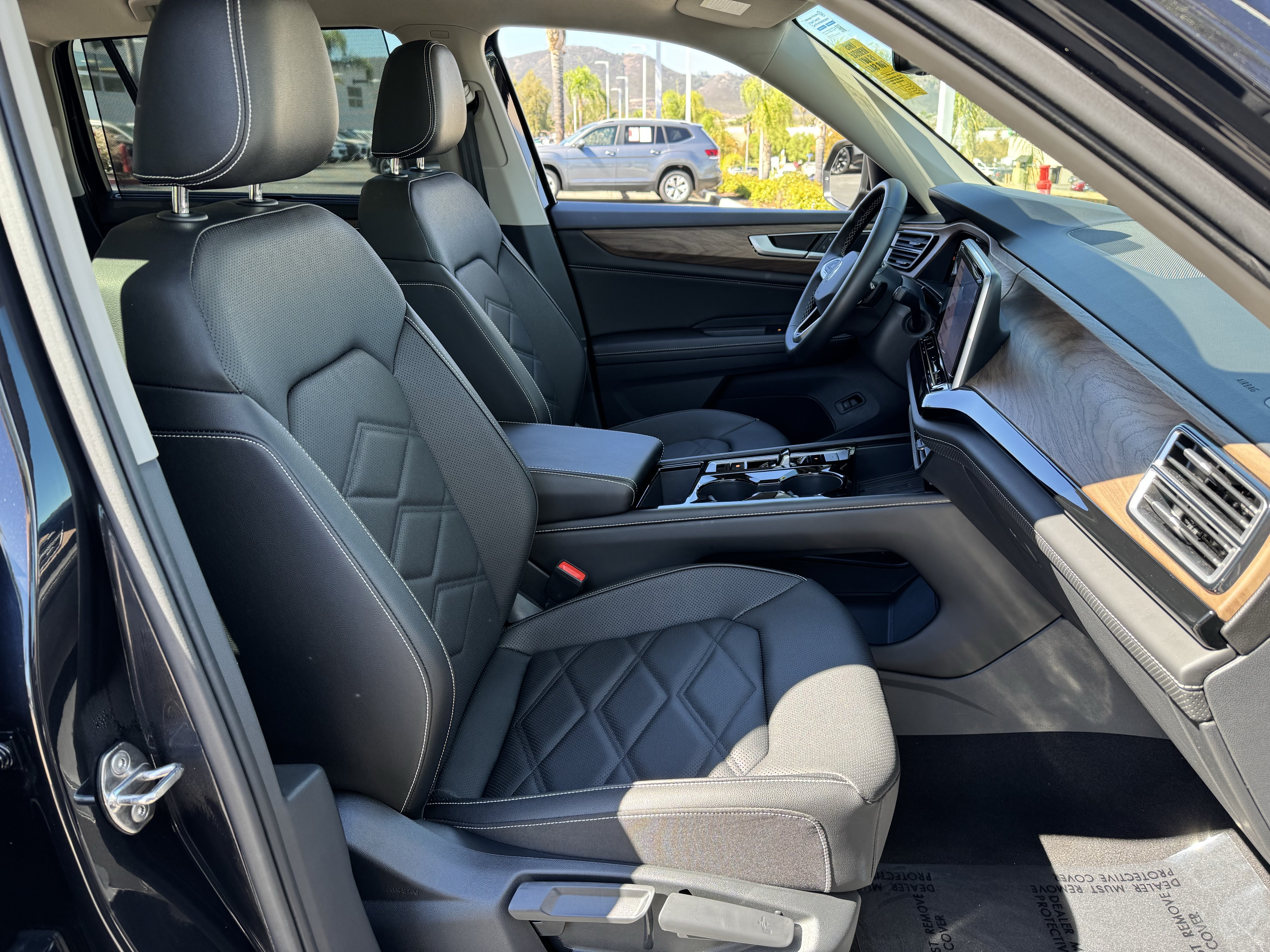 Used 2026 Volkswagen Atlas SE FWD image 35