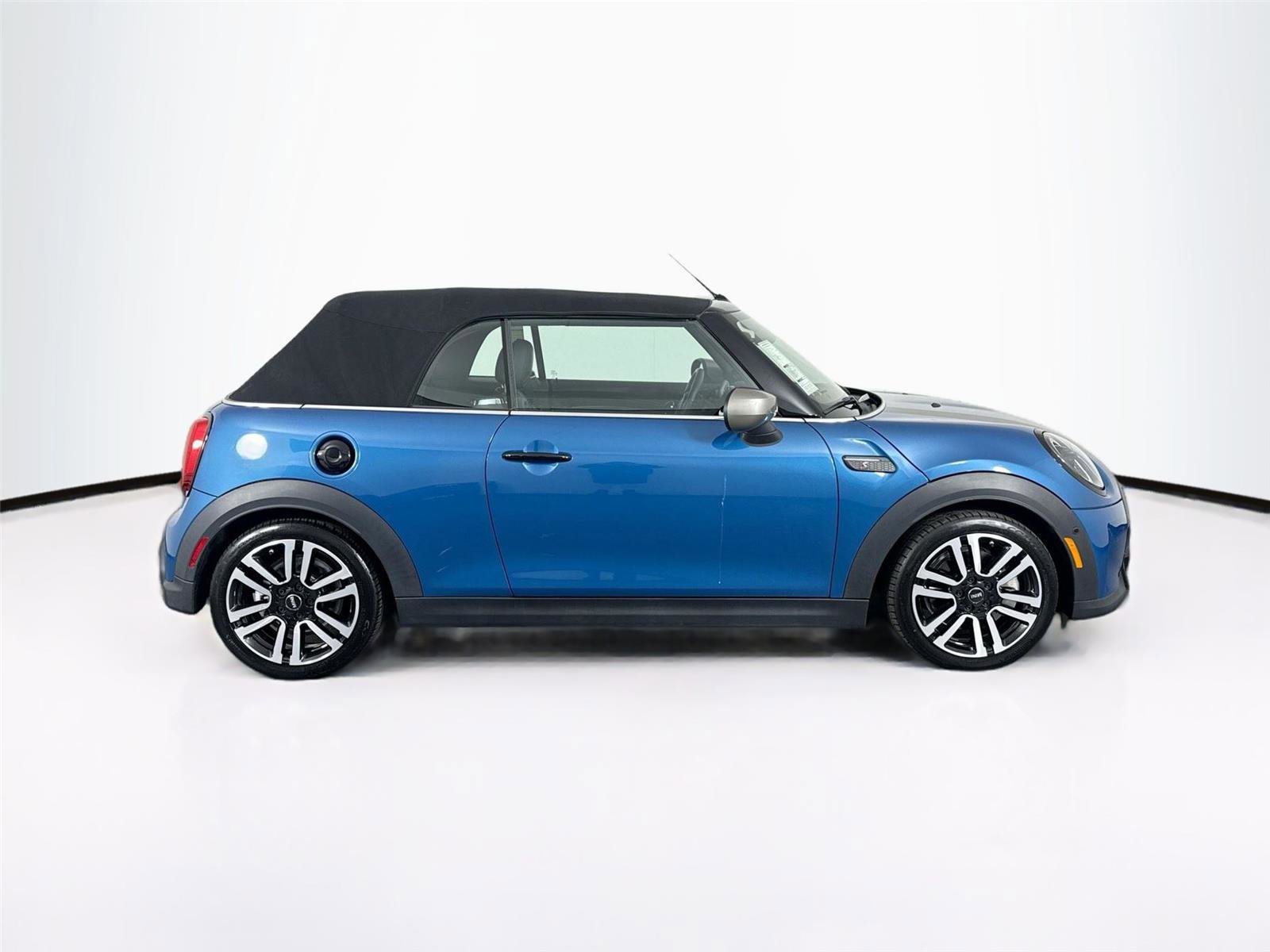 Used 2023 MINI Cooper S image 11