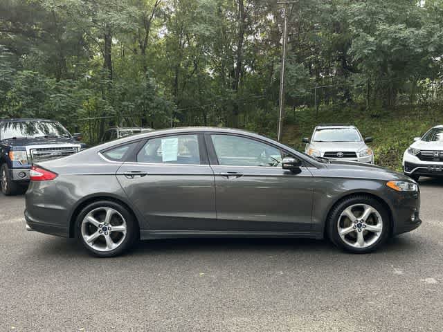 Used 2015 Ford Fusion SE w/ Equipment Group 201A FWD image 3