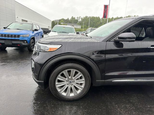 Used 2022 Ford Explorer Limited w/ Equipment Group 301A AWD/4WD image 9