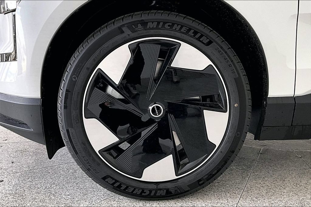 New 2026 Volvo EX30 Plus w/ Protection Package Premier AWD/4WD image 28