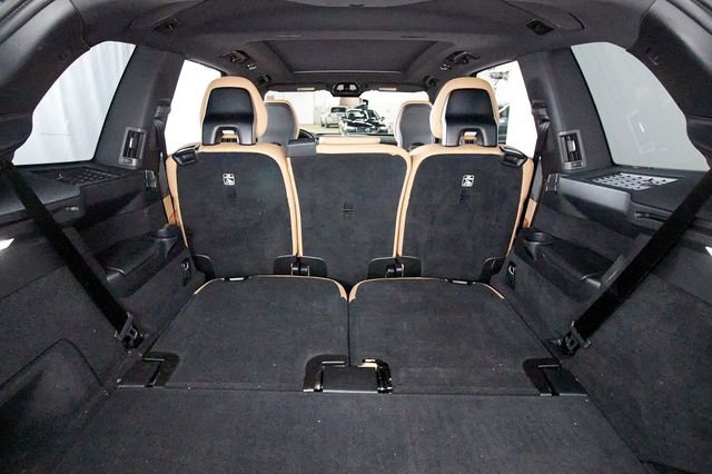 Certified 2023 Volvo XC90 B6 Ultimate w/ Protection Package Premier image 31