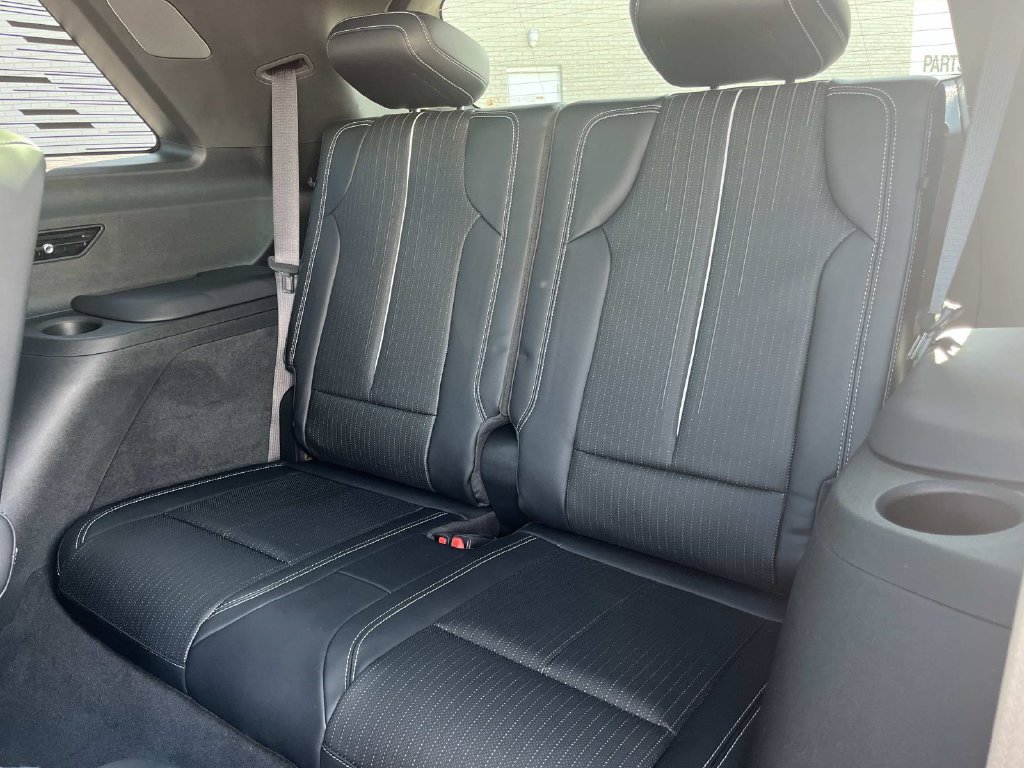 Certified 2026 Cadillac Vistiq Sport w/ LPO, Floor Liner Package AWD/4WD image 20