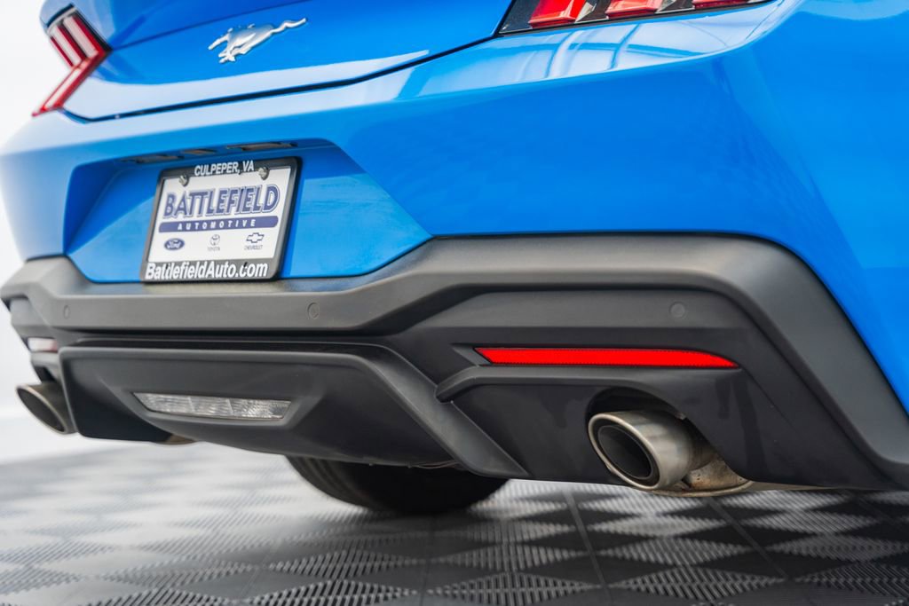 Used 2024 Ford Mustang Coupe image 10