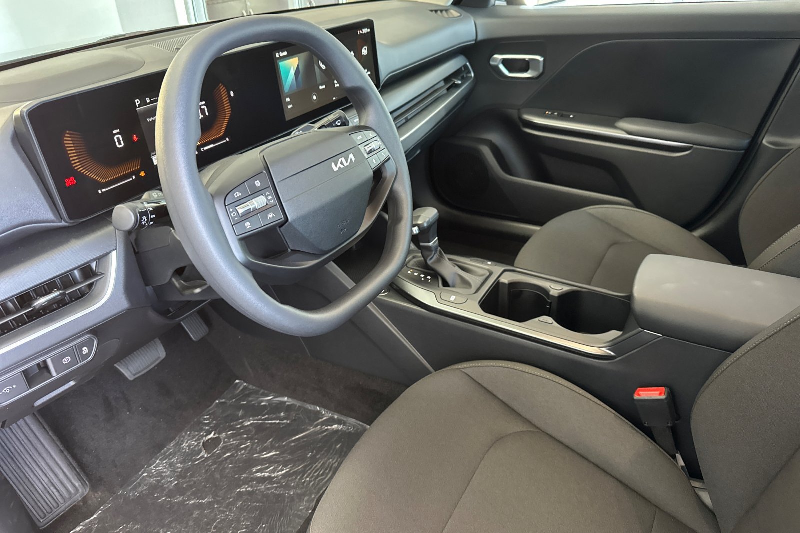 New 2026 Kia K4 FWD image 10