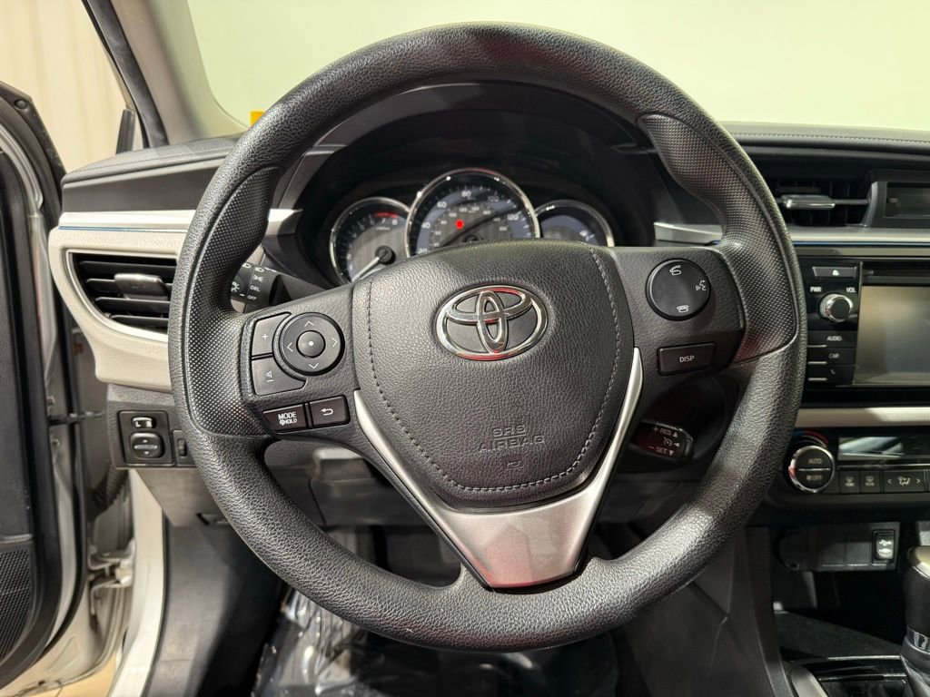 Used 2015 Toyota Corolla LE FWD image 20