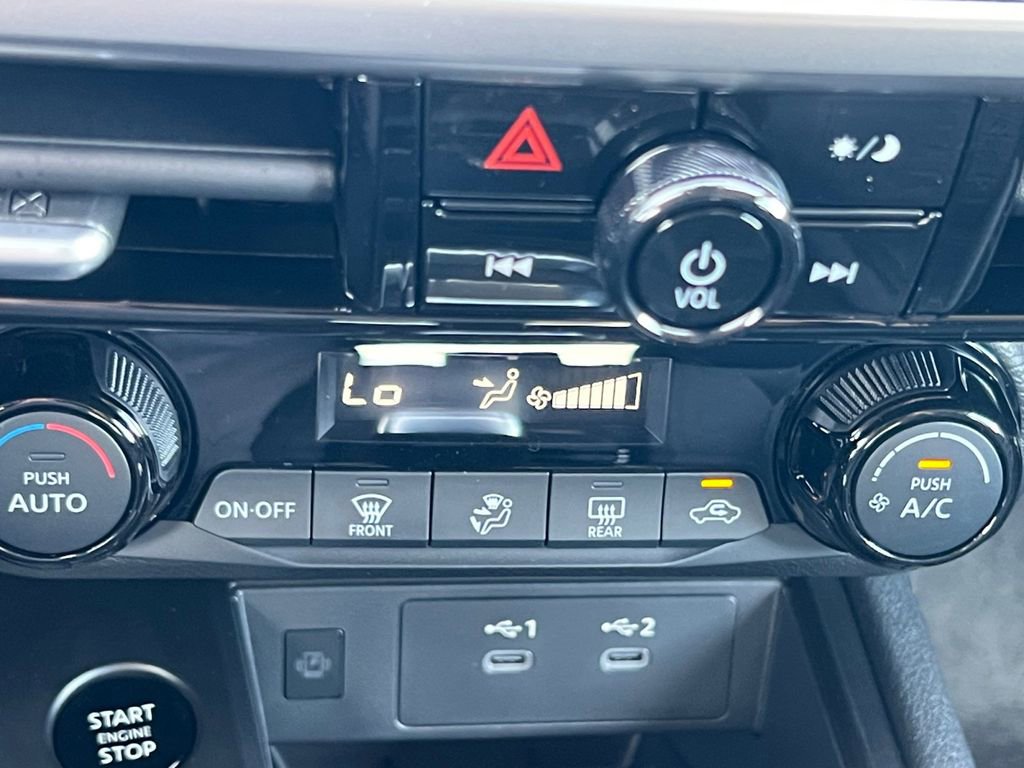 New 2026 Nissan Kicks SV image 4