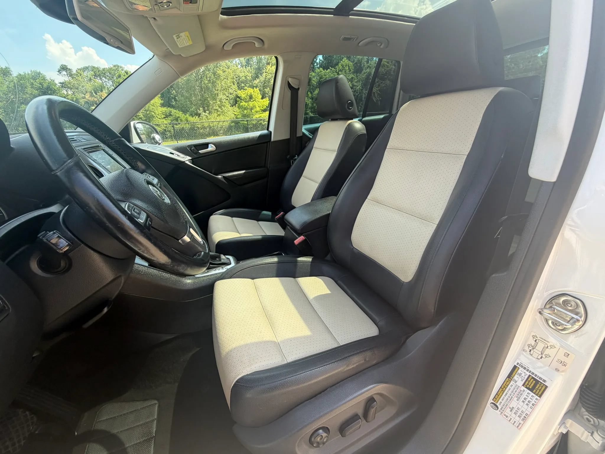 Used 2017 Volkswagen Tiguan Wolfsburg Edition FWD image 14
