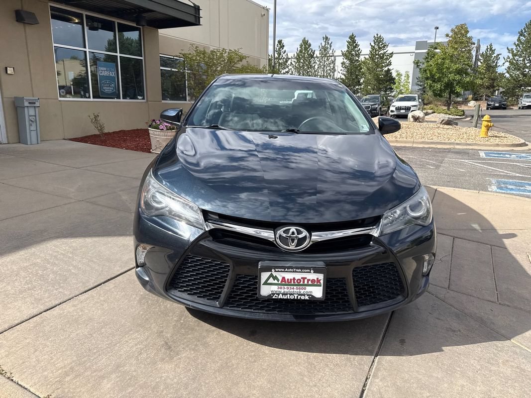 Used 2016 Toyota Camry SE FWD image 3