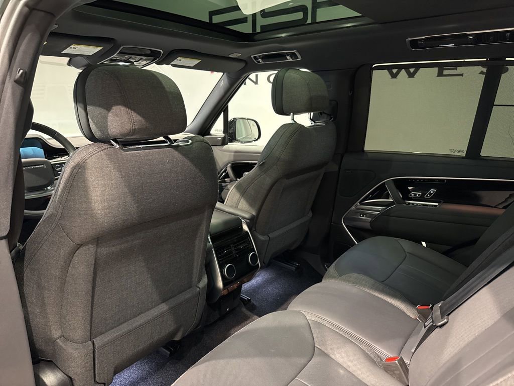 Used 2023 Land Rover Range Rover SE image 27