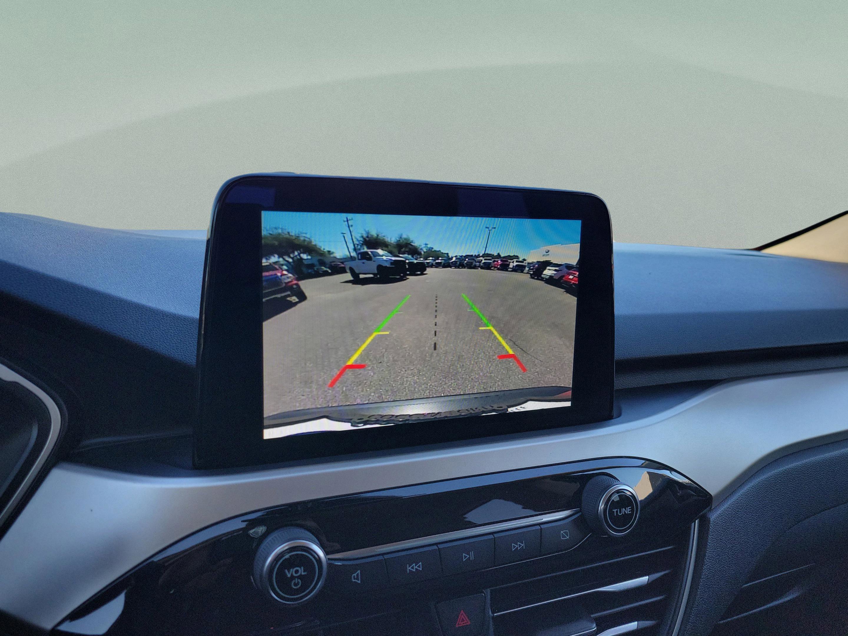 Used 2020 Ford Escape SE image 17