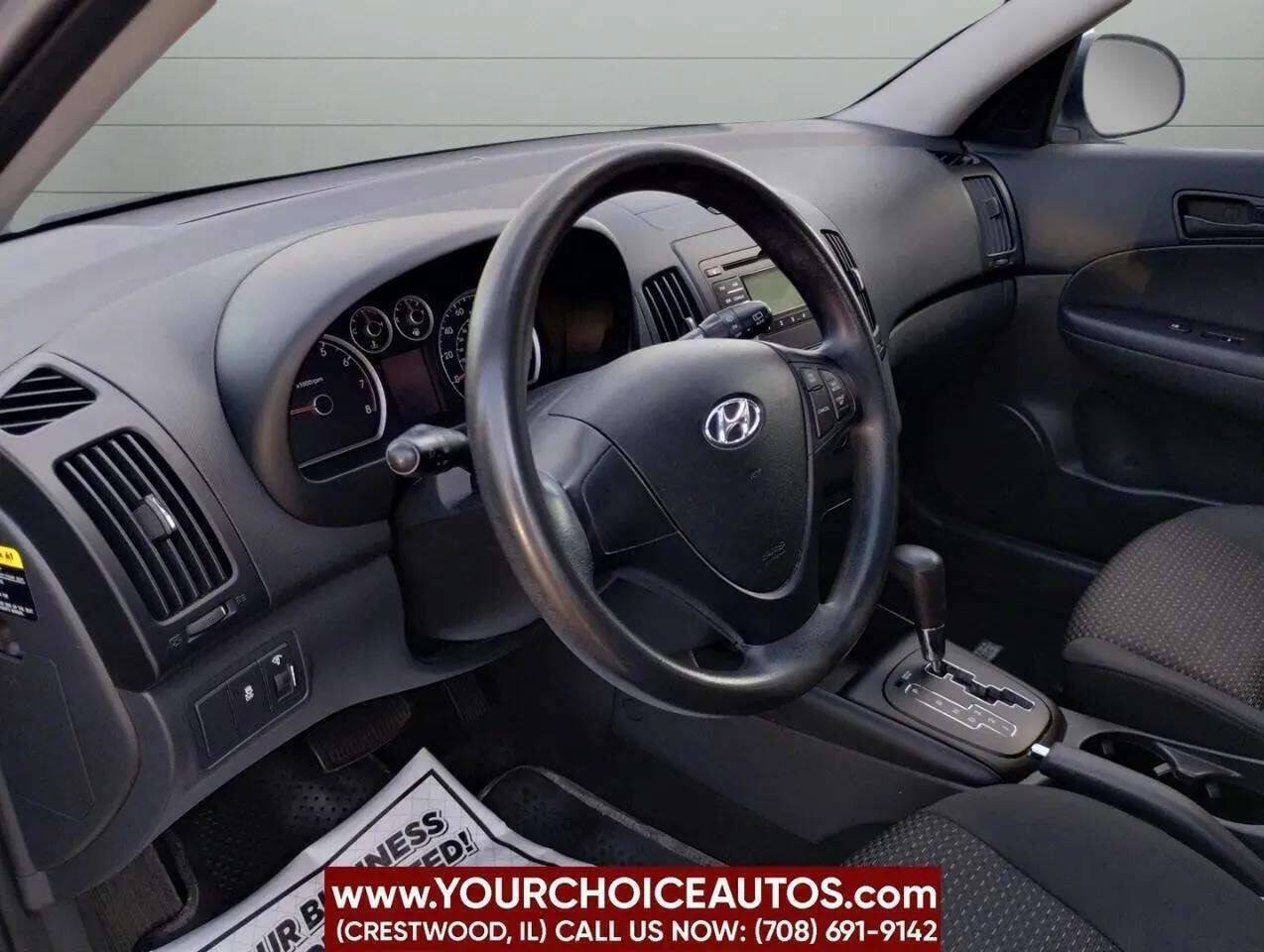 Used 2012 Hyundai Elantra GLS FWD image 10