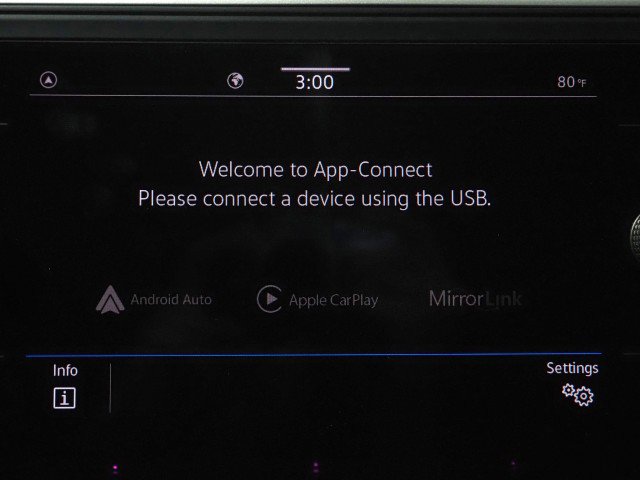 Used 2021 Volkswagen Atlas SE w/ Technology Package w/ Panoramic Sunroof Package image 32