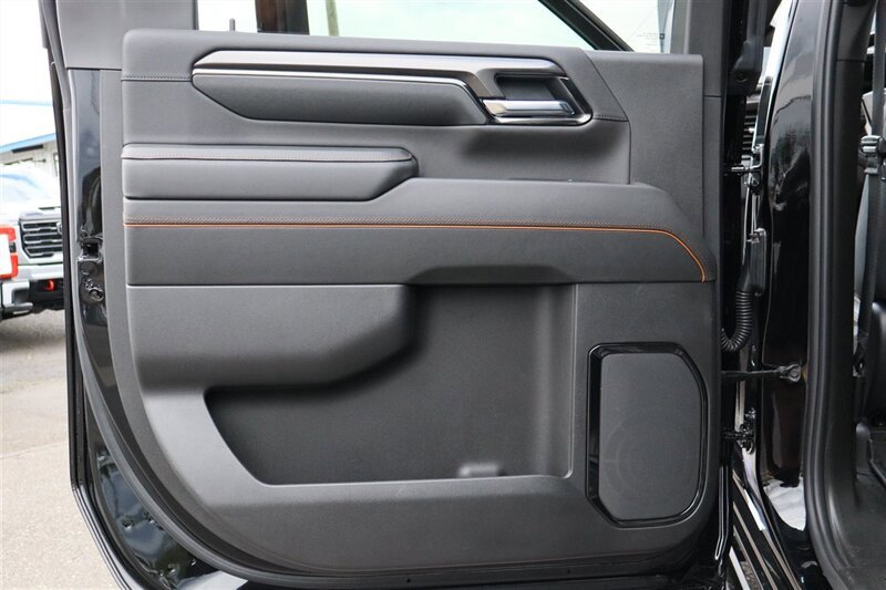 Used 2025 GMC Sierra 3500 AT4 w/ AT4 Premium Plus Package AWD/4WD image 27