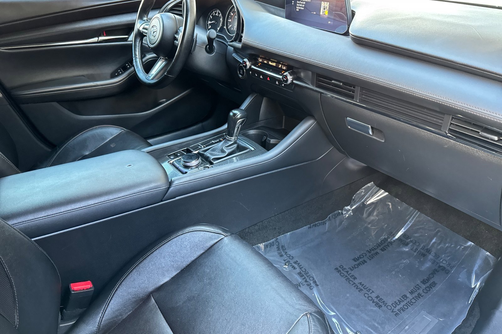 Used 2021 MAZDA MAZDA3 Hatchback w/Premium Plus Pkg image 15